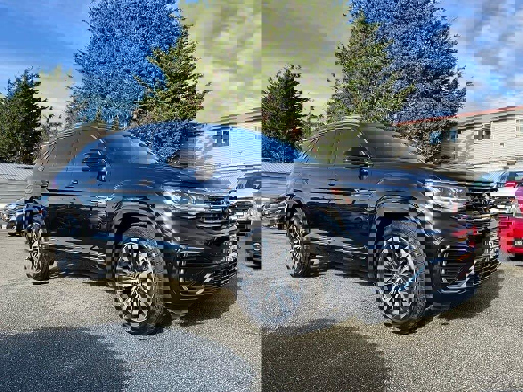 Used 2022 Volkswagen Atlas Cross Sport SEL Premium R-Line image 2