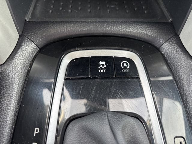 Used 2025 Toyota Corolla Cross LE AWD/4WD image 26