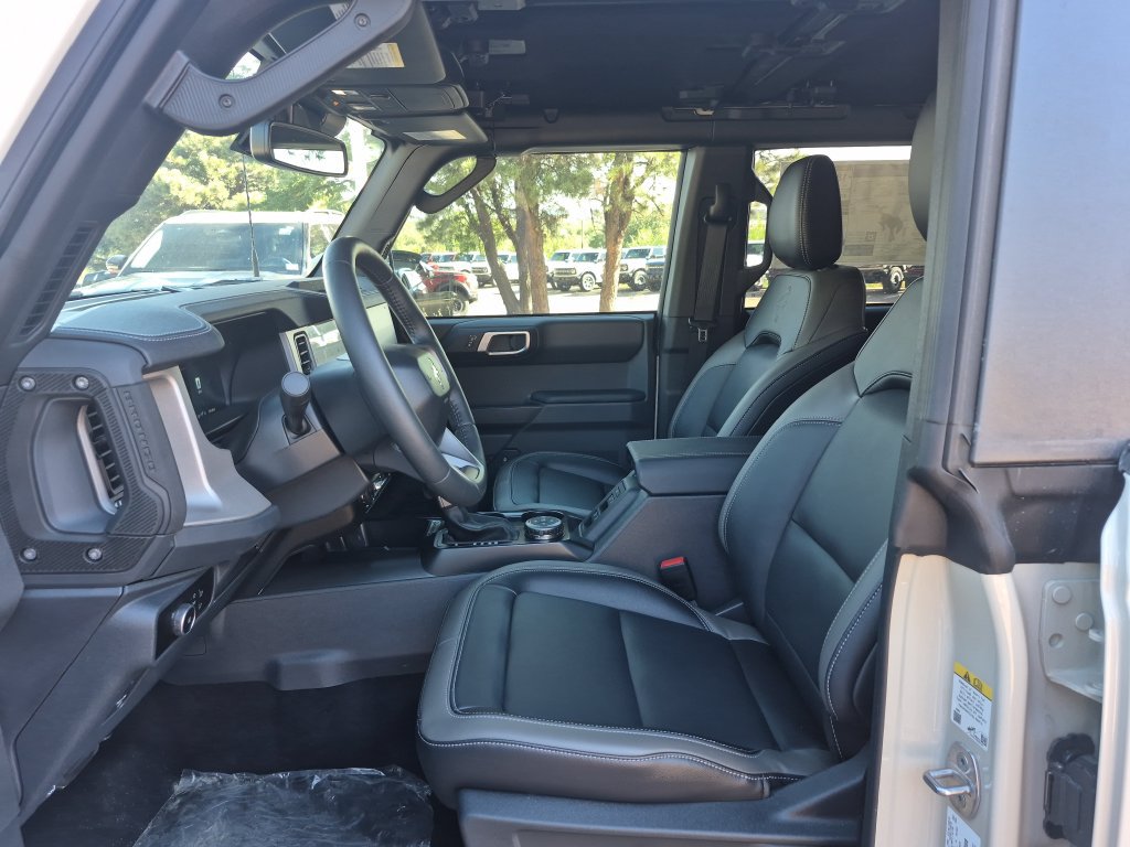 New 2026 Ford Bronco Outer Banks w/ Sasquatch Package AWD/4WD image 11