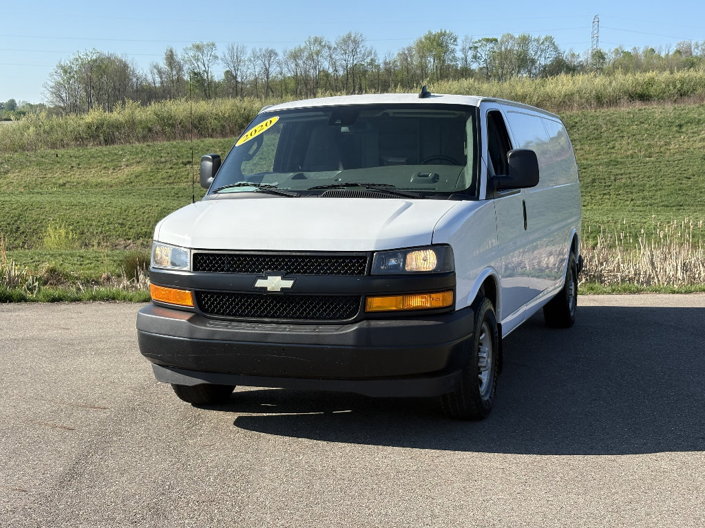 Used 2020 Chevrolet Express 3500 Extended w/ Driver Convenience Package RWD image 1