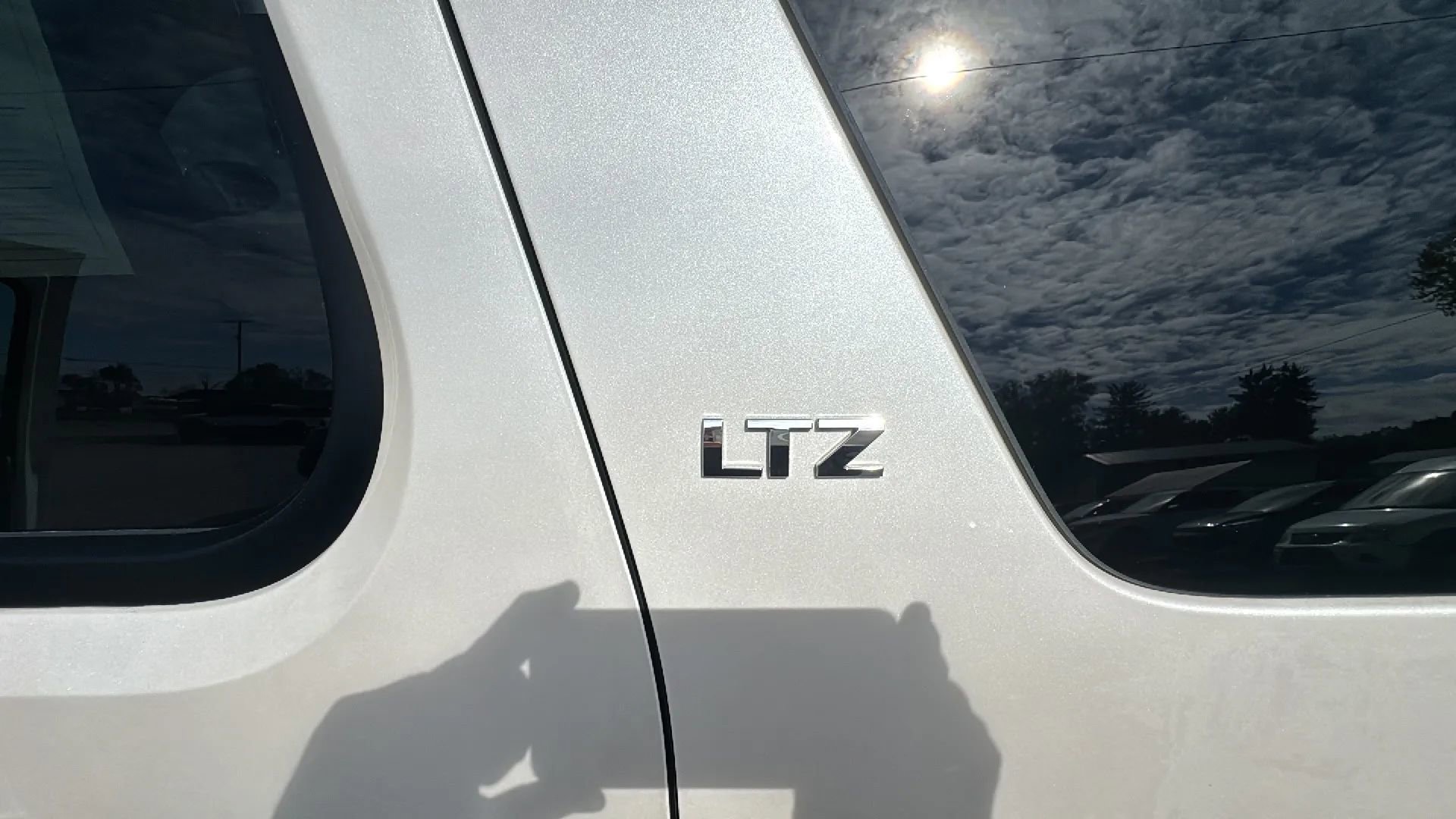 Used 2010 Chevrolet Tahoe LTZ image 8