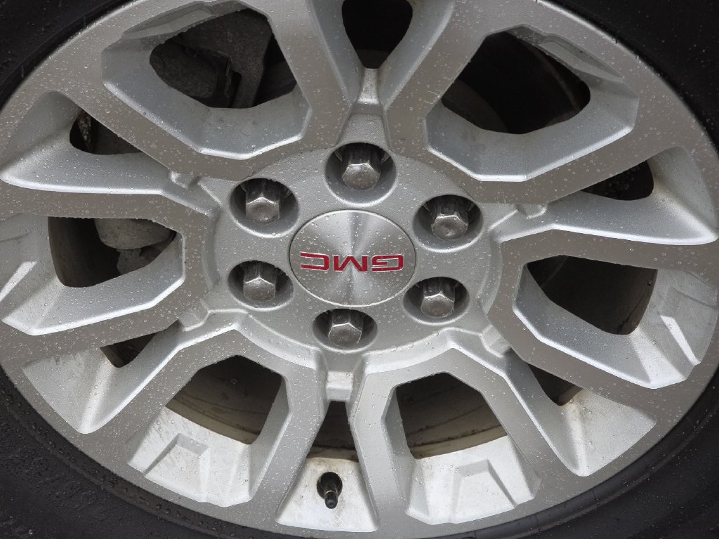 Used 2018 GMC Sierra 1500 SLE w/ SLE Value Package AWD/4WD image 11