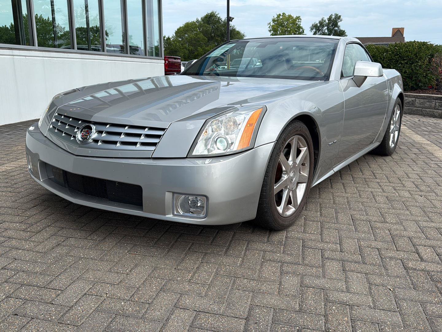 Used 2007 Cadillac XLR RWD image 1