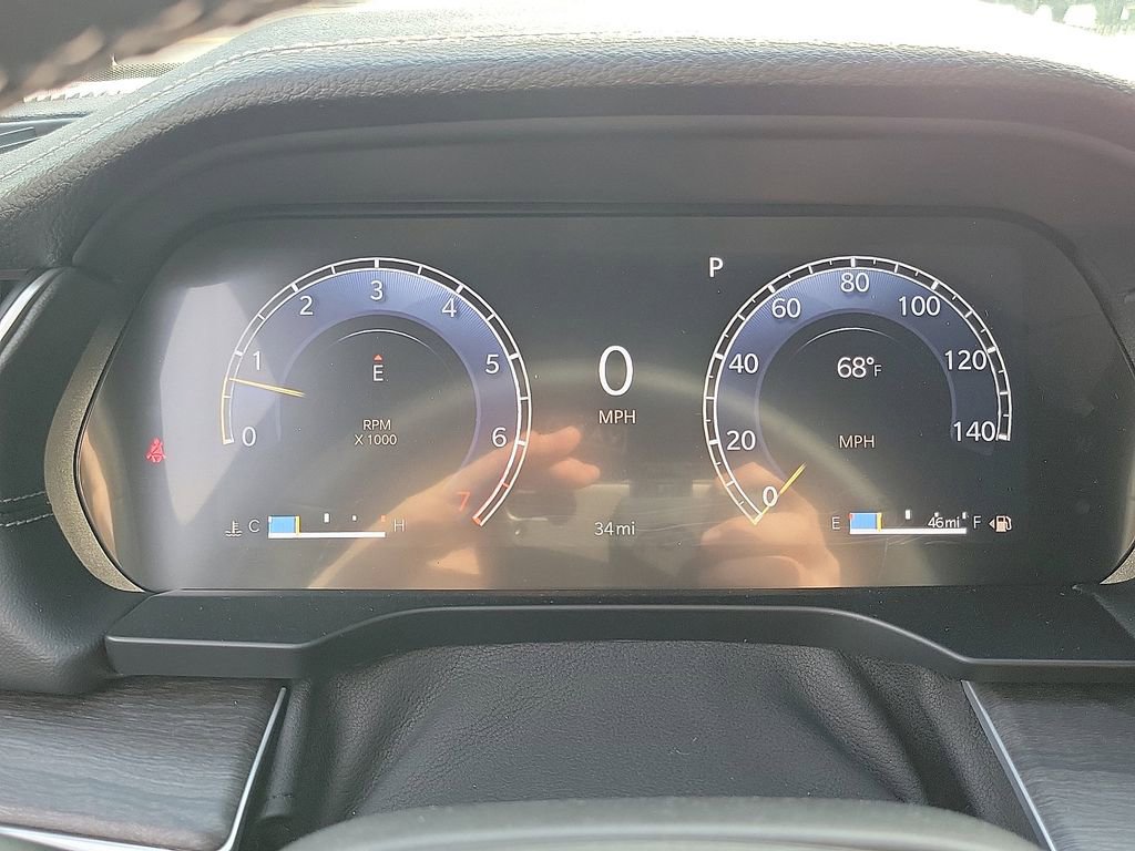 Used 2025 Jeep Grand Cherokee L Limited w/ Luxury Tech Group II image 7