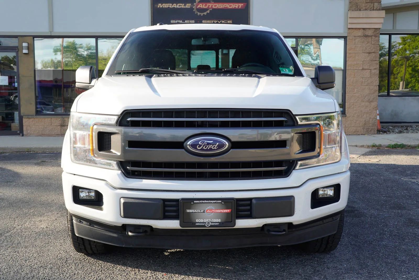Used 2018 Ford F150 XLT w/ Equipment Group 302A Luxury AWD/4WD image 2