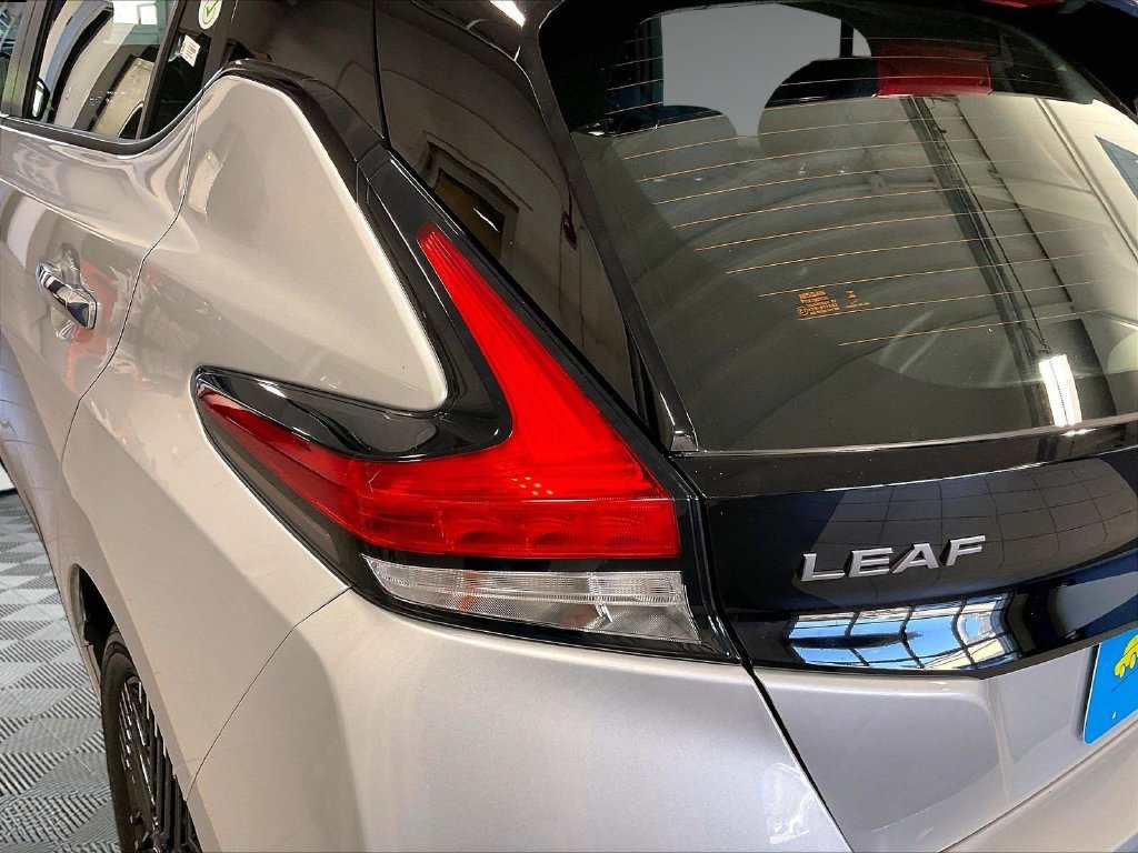Certified 2025 Nissan Leaf SV Plus FWD image 33