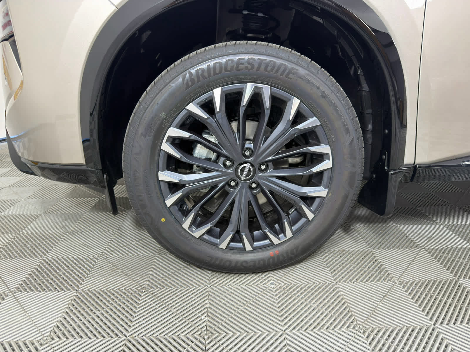 New 2026 Nissan Rogue Platinum image 10