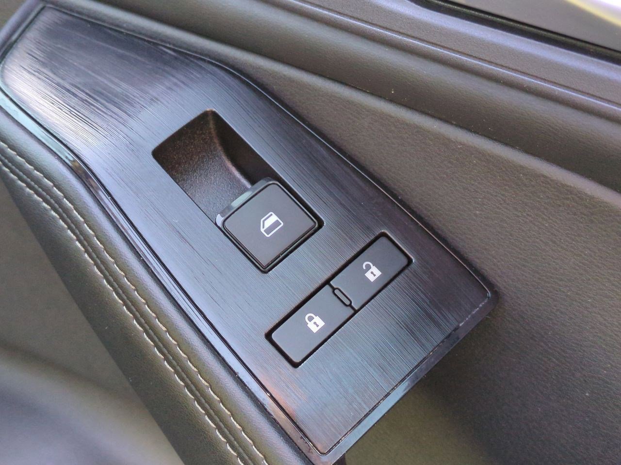 Certified 2024 Nissan Rogue SV image 37