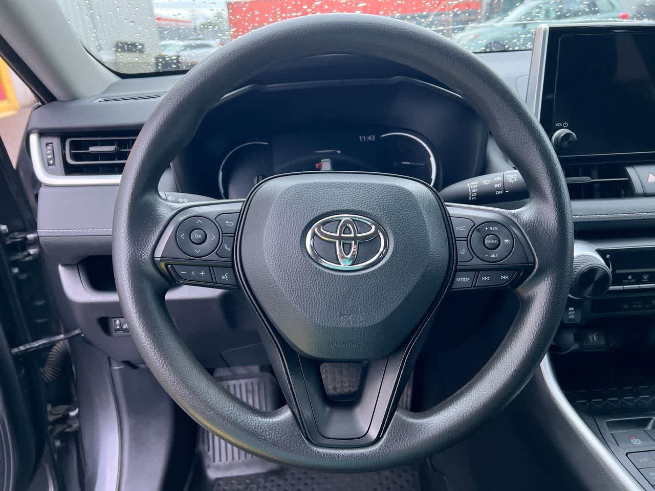 Used 2024 Toyota RAV4 LE AWD/4WD image 14