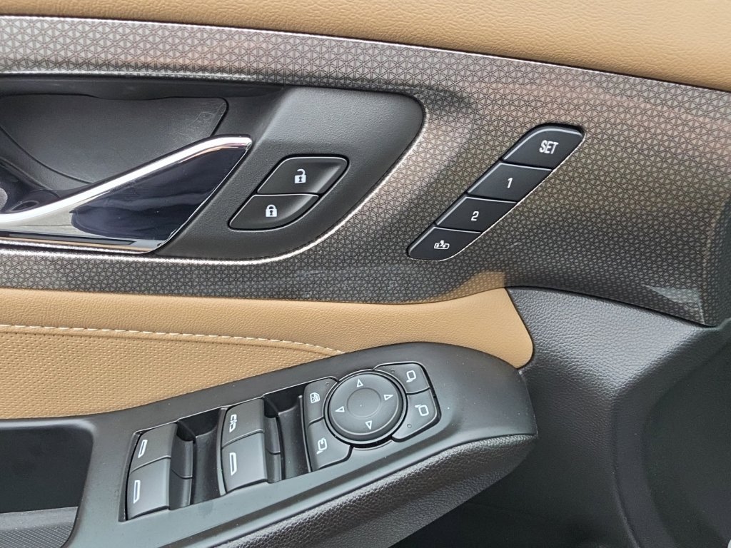Certified 2023 Chevrolet Traverse Premier w/ LPO, Floor Liner Package AWD/4WD image 25