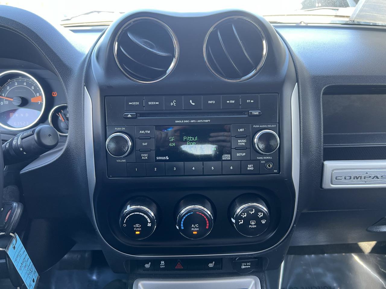 Used 2017 Jeep Compass Latitude AWD/4WD image 19