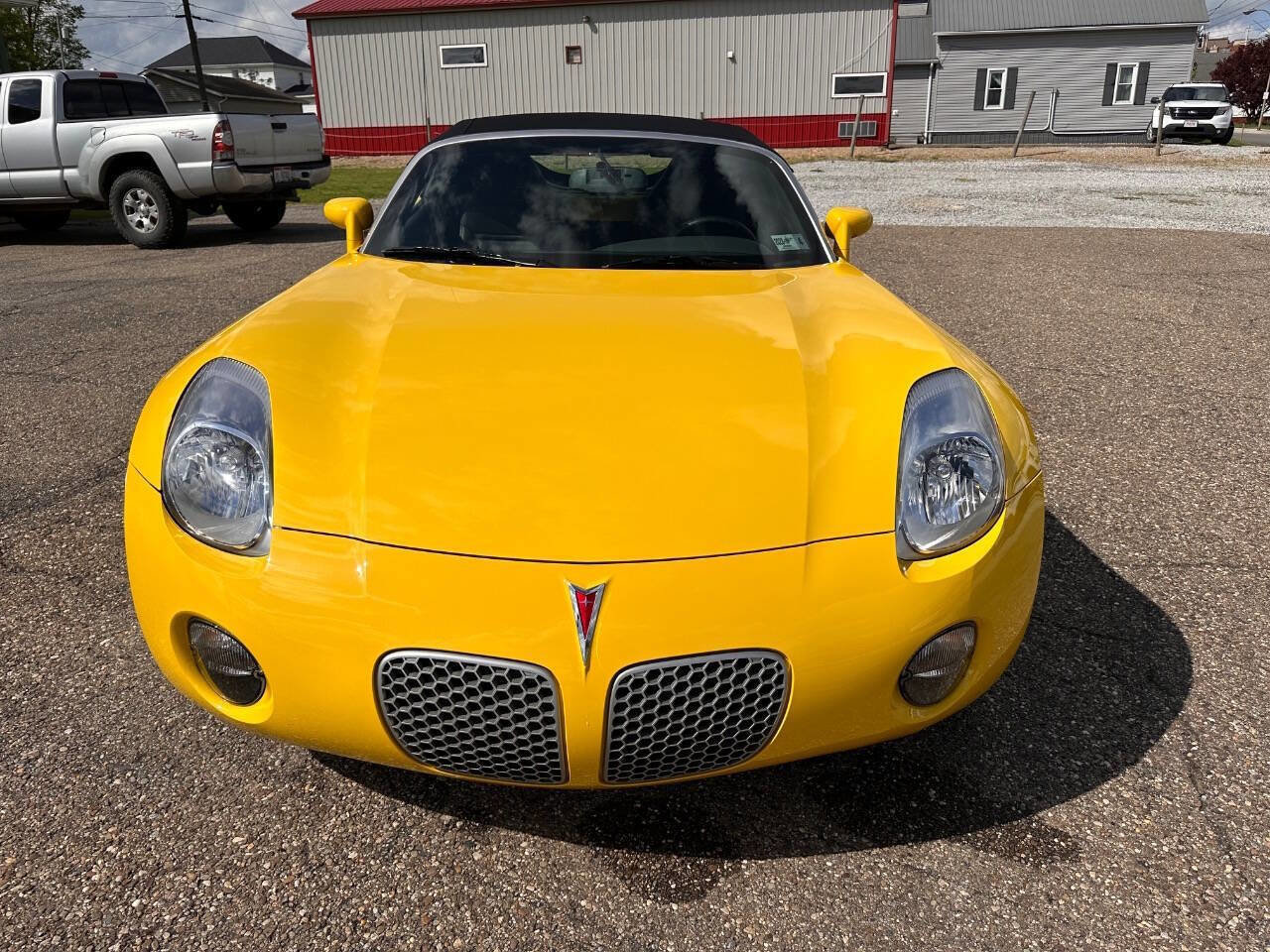 Used 2008 Pontiac Solstice Convertible w/ Premium Package RWD image 12