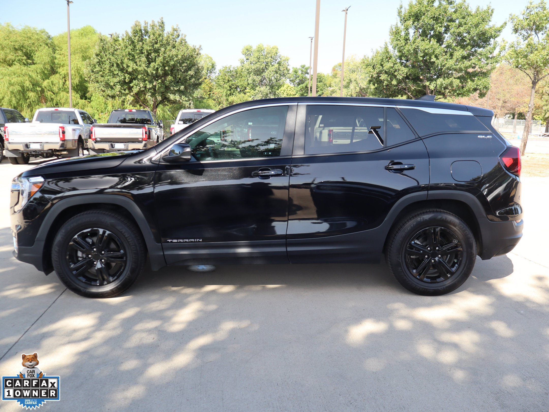 Used 2024 GMC Terrain SLE AWD/4WD image 9