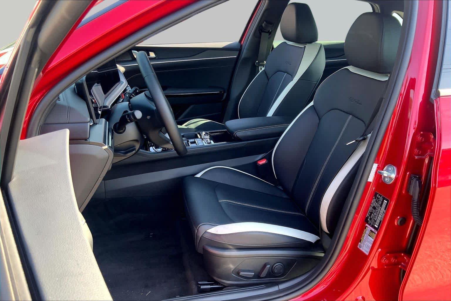 Certified 2025 Kia K5 GT-Line w/ GT-Line Premium Package FWD image 8