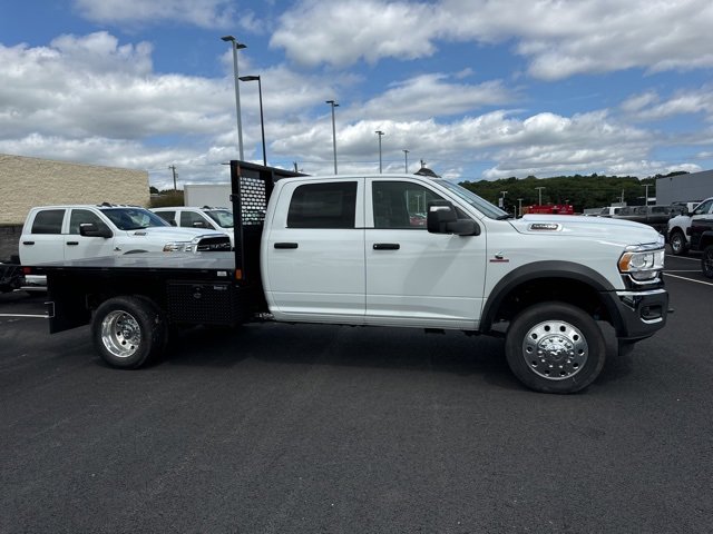 New 2024 RAM 5500 Tradesman w/ Chrome Appearance Group image 2