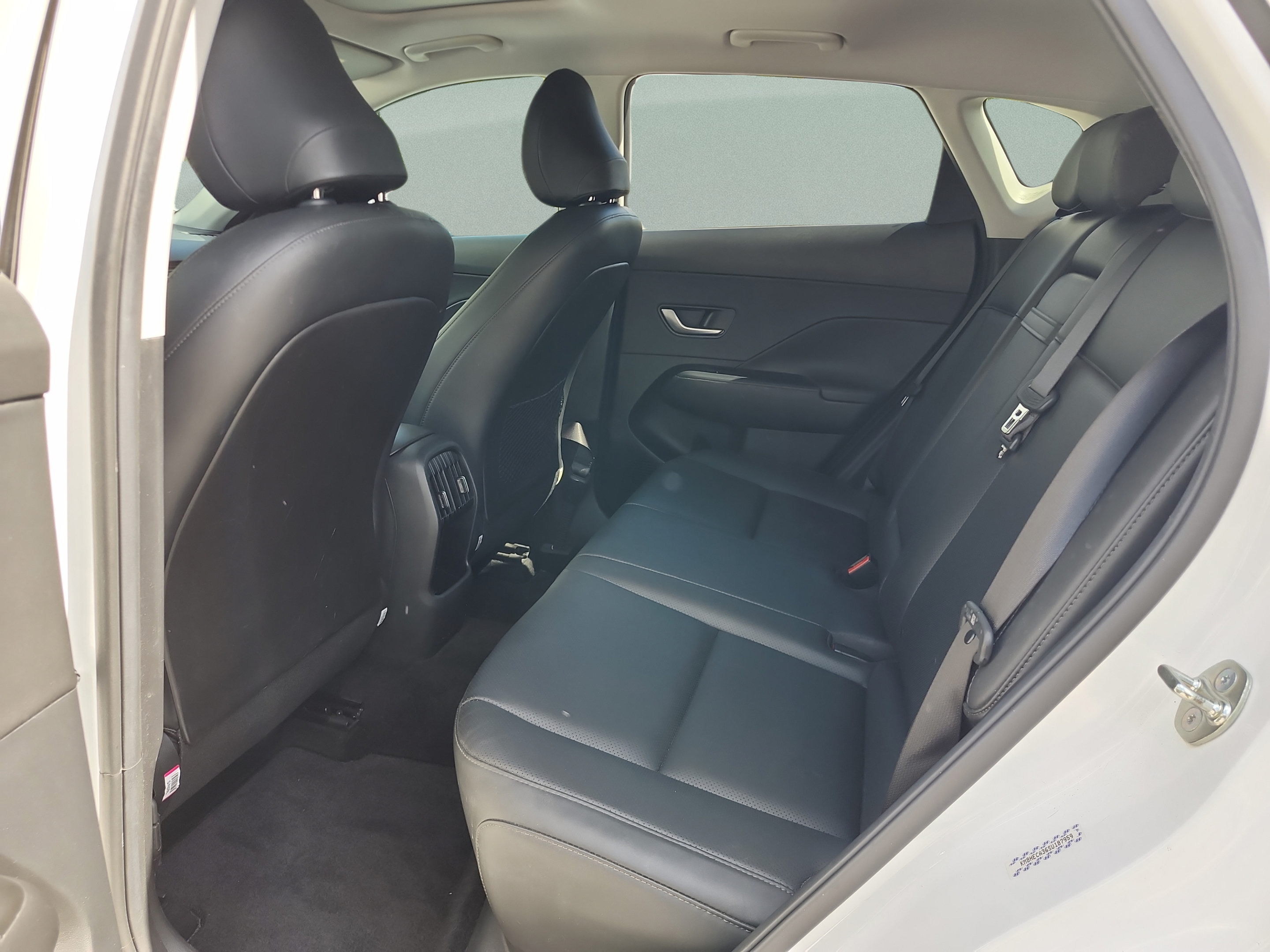 Certified 2025 Hyundai Kona Limited AWD/4WD image 16