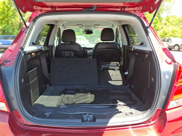 Used 2020 Chevrolet Trax LT w/ LT Convenience Package AWD/4WD image 11