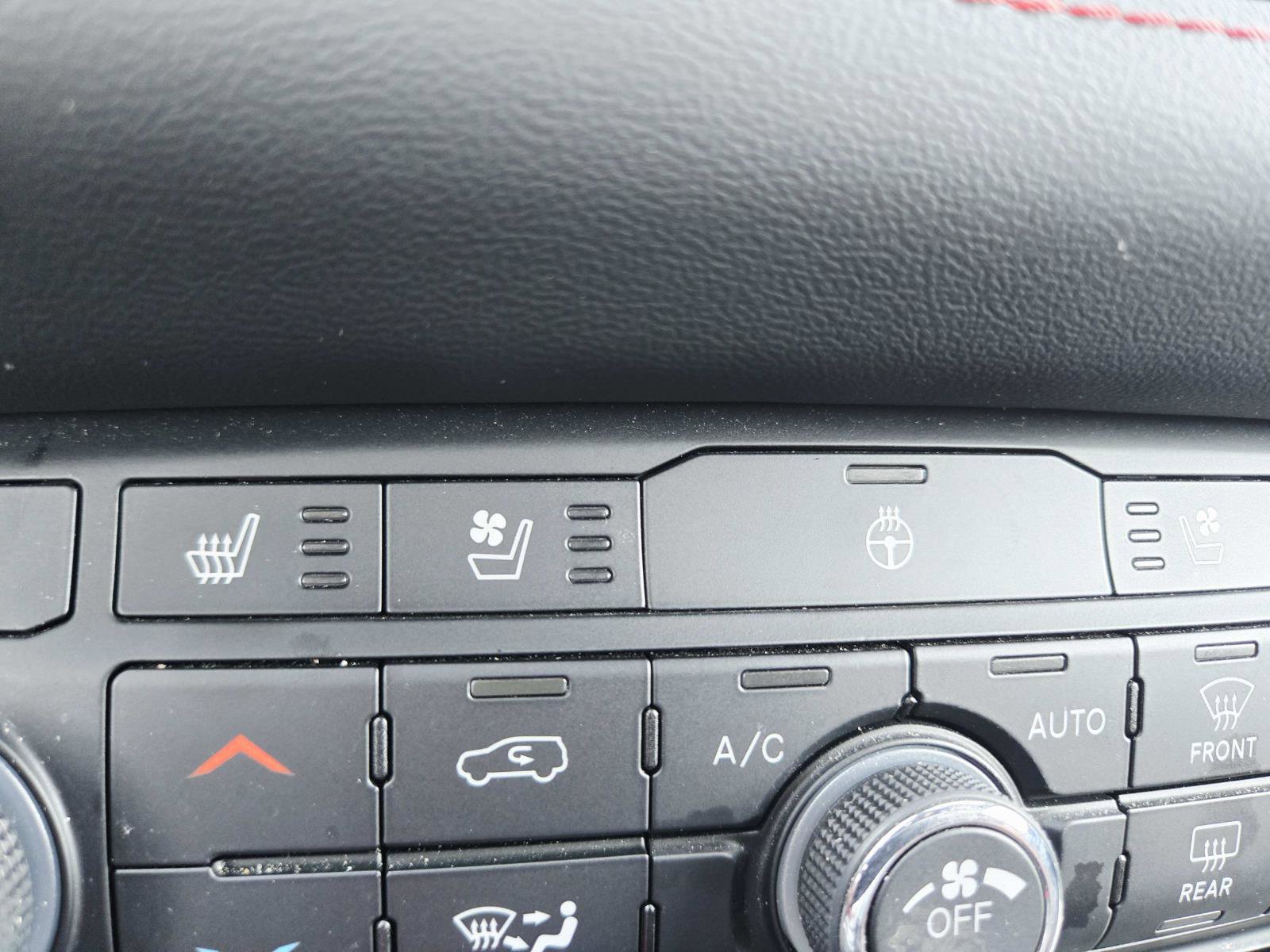 Used 2024 Dodge Durango R/T image 35