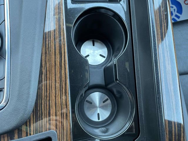 Used 2022 Cadillac Escalade Premium Luxury AWD/4WD image 33