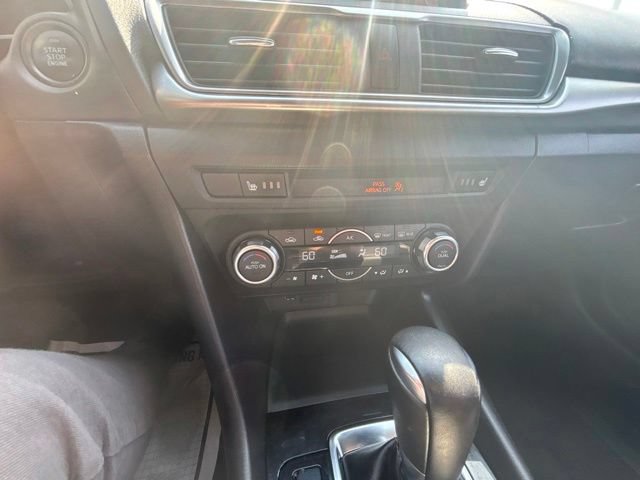 Used 2018 MAZDA MAZDA3 Touring FWD image 23