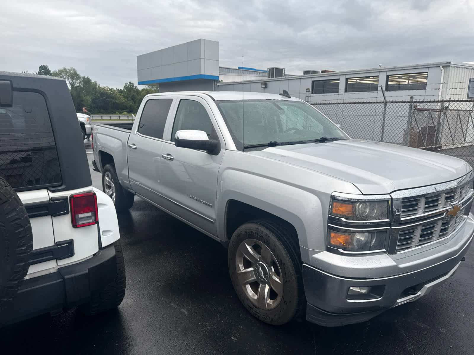 Used 2015 Chevrolet Silverado 1500 LTZ Z71 image 3