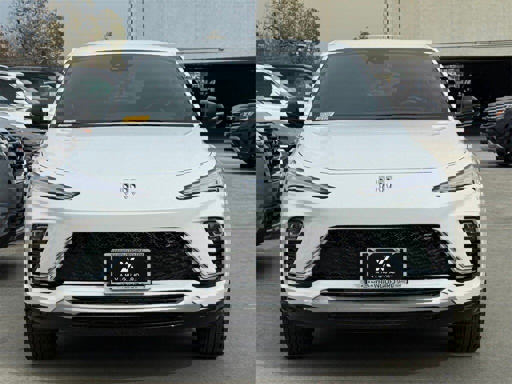 Used 2025 Buick Envista Sport Touring image 6