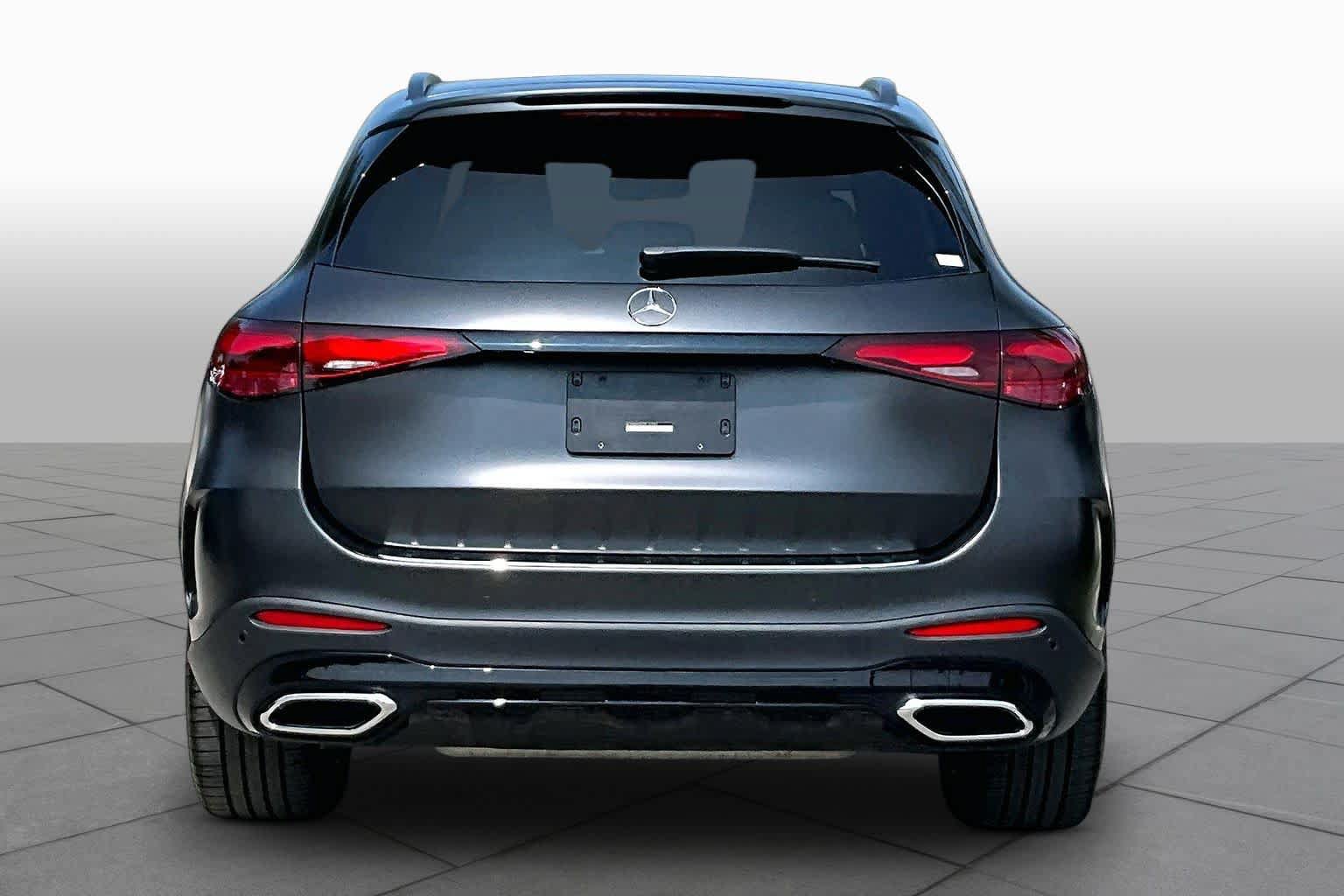 Used 2024 Mercedes-Benz GLC 300 4MATIC image 5