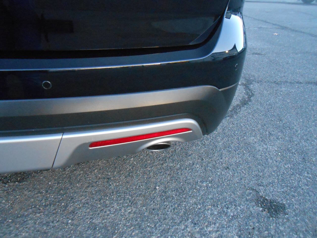 Used 2016 Ford Explorer Limited image 24