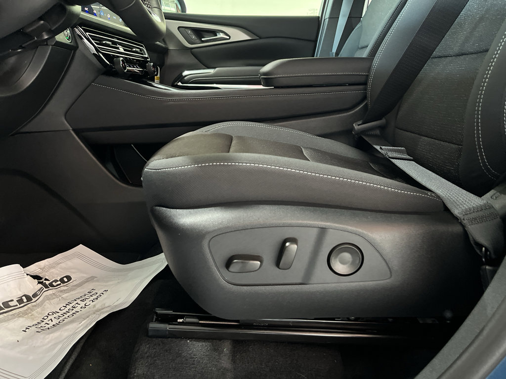 New 2026 Chevrolet Traverse LT FWD image 14