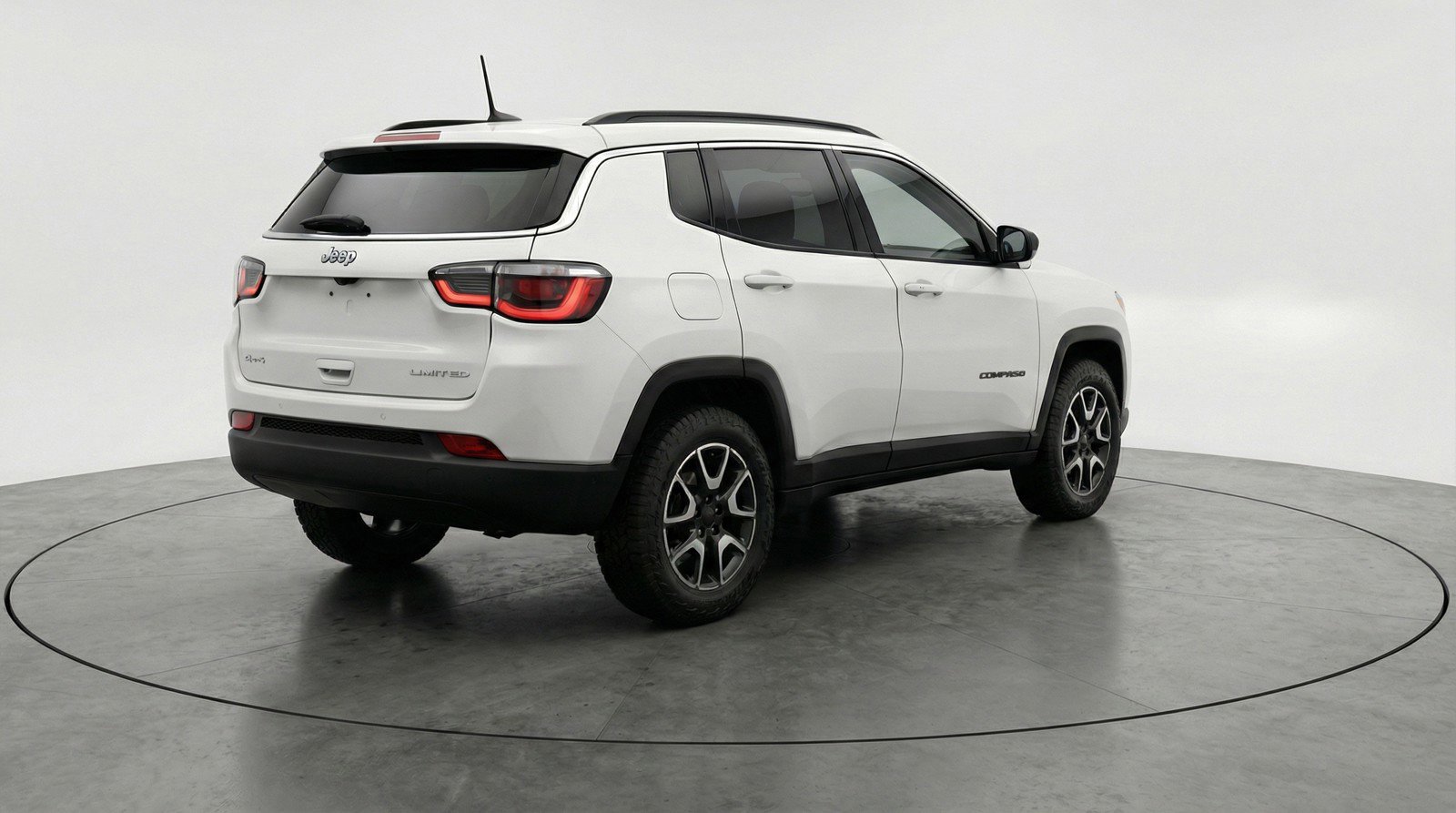 Used 2025 Jeep Compass Trailhawk image 9