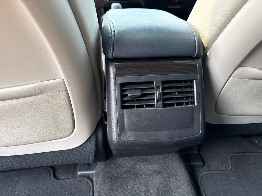 Used 2014 Toyota Avalon XLE Touring FWD image 18
