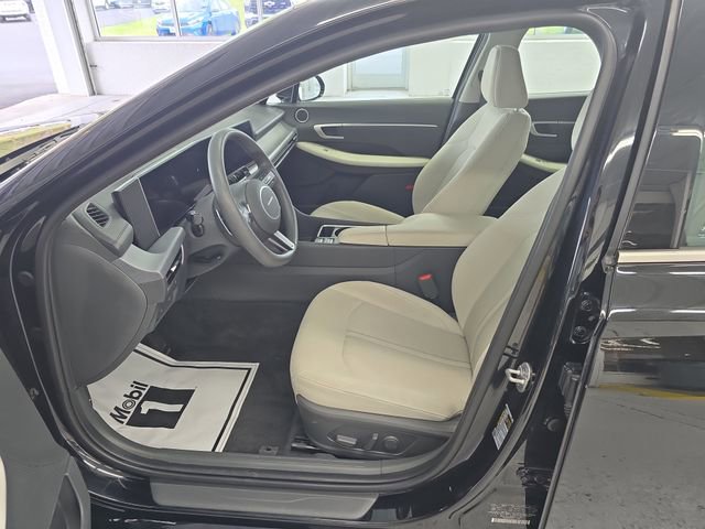Used 2025 Hyundai Sonata SEL FWD image 13