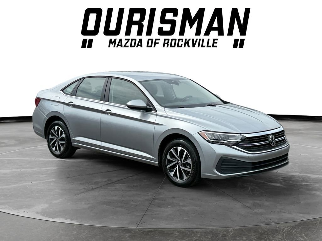 Used 2024 Volkswagen Jetta S image 1