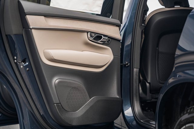 New 2026 Volvo XC90 B6 Plus image 35