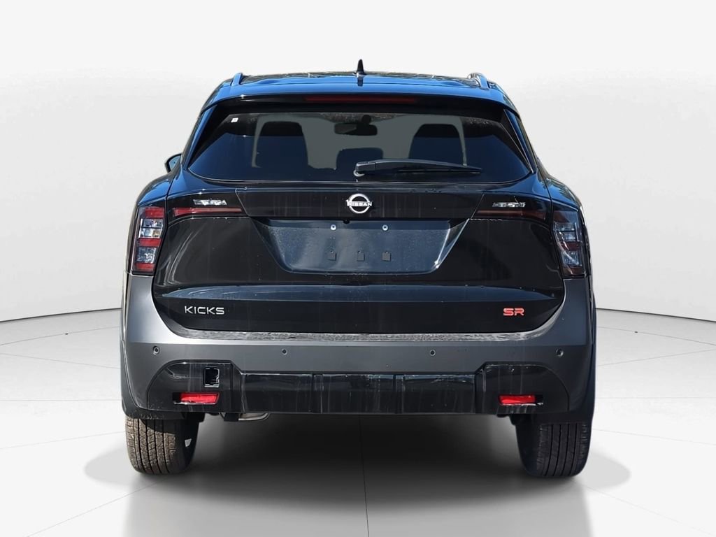 New 2026 Nissan Kicks SR w/ SR Premium Package FWD image 6