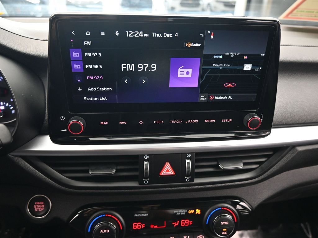 Used 2023 Kia Forte GT-Line image 24