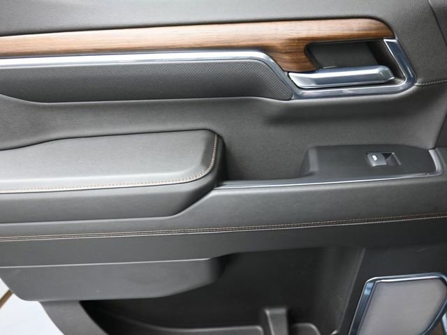 Used 2024 Chevrolet Silverado 1500 High Country w/ High Country Premium Package image 19