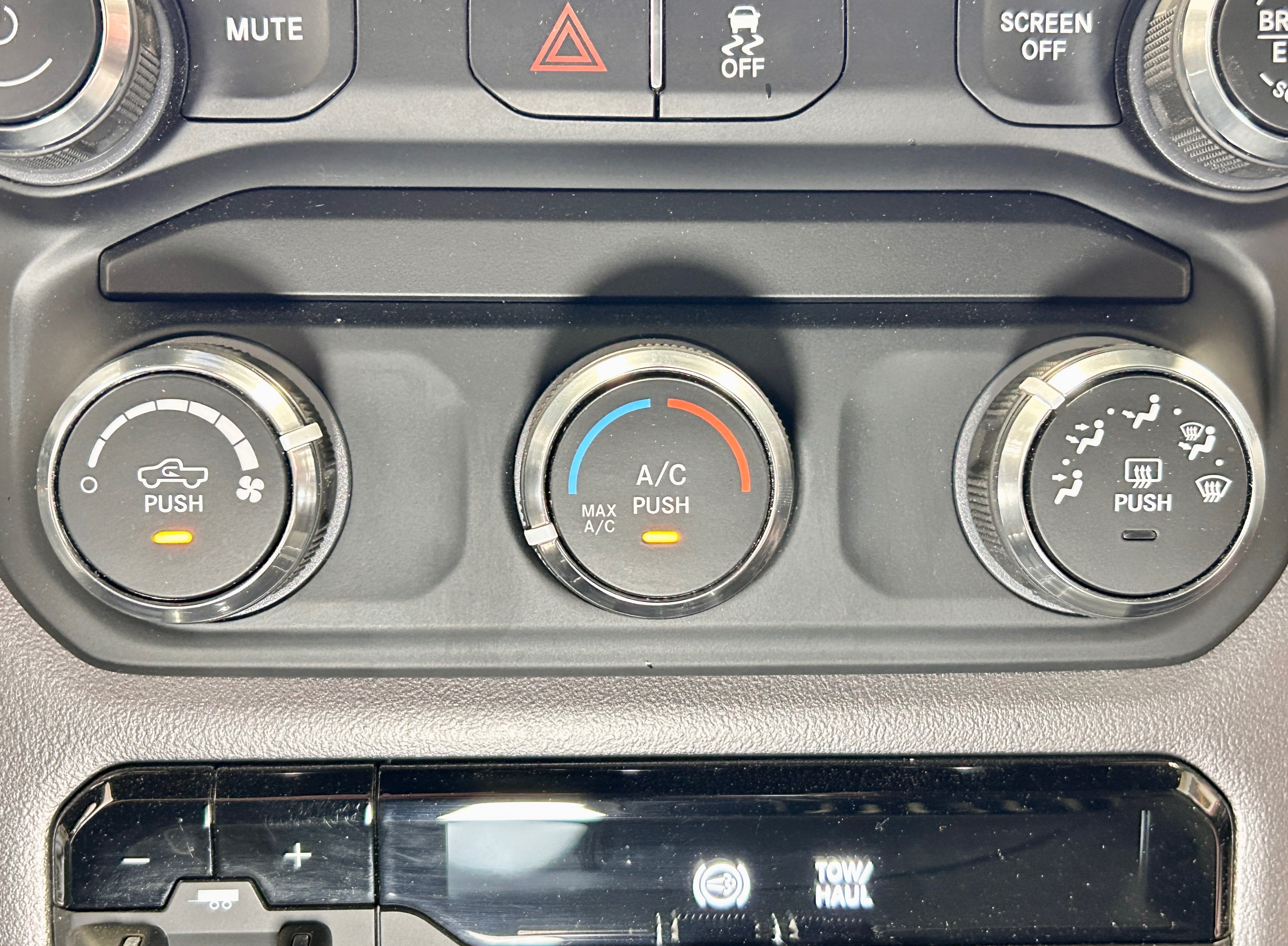 Used 2023 RAM 3500 Big Horn w/ Level 1 Equipment Group AWD/4WD image 28