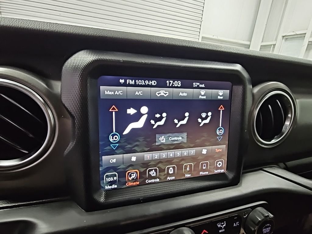 Used 2022 Jeep Gladiator Rubicon w/ Cold Weather Group image 14