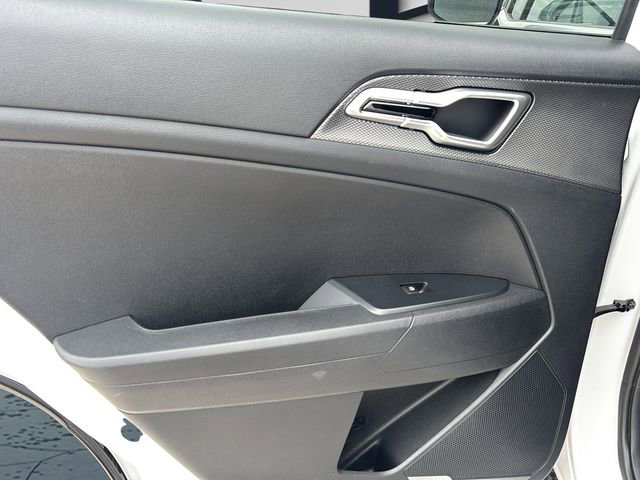 Certified 2025 Kia Sportage LX AWD/4WD image 14