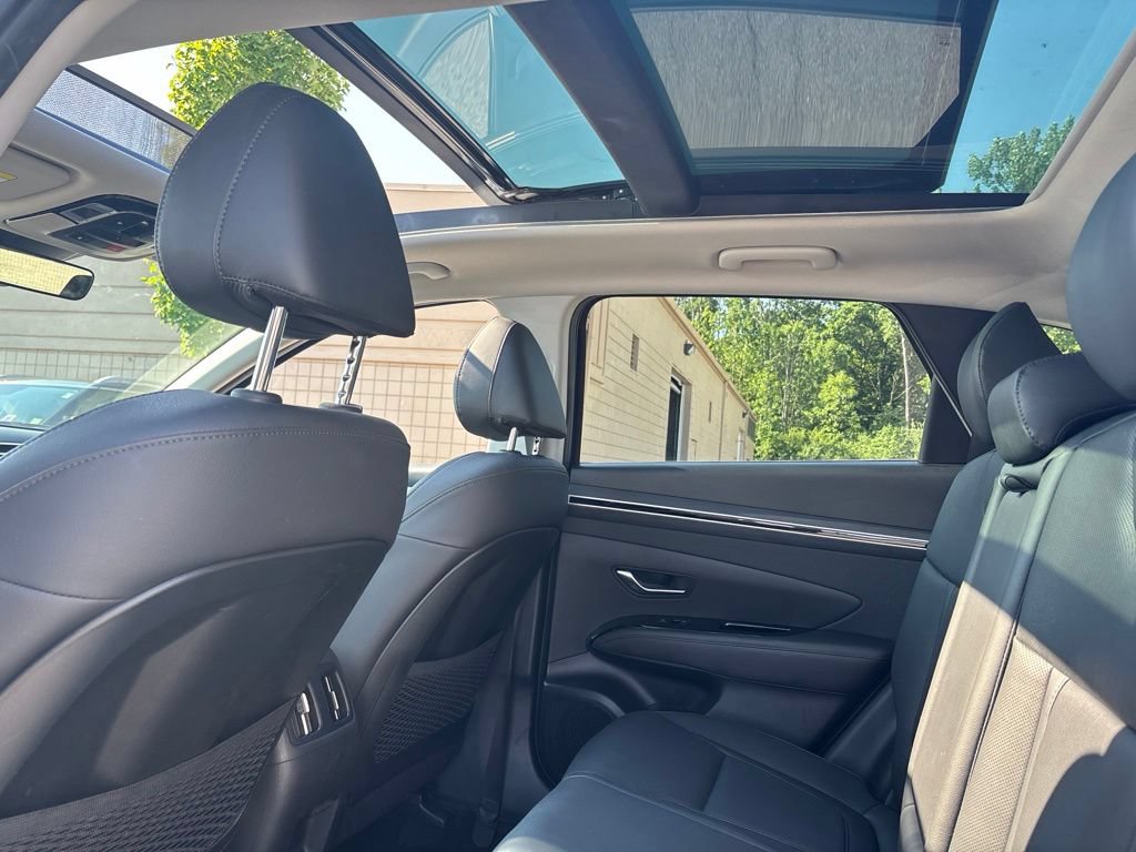 Certified 2023 Hyundai Tucson Limited AWD/4WD image 9