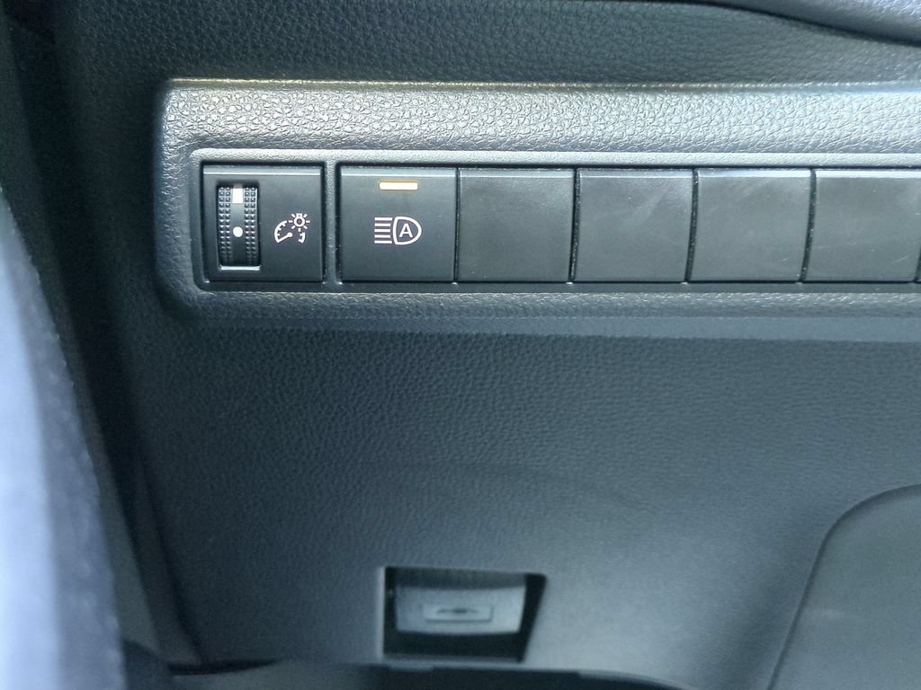 Used 2024 Toyota Corolla LE FWD image 14