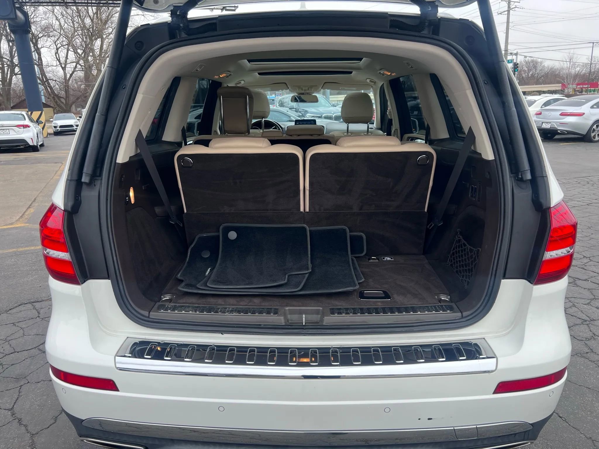 Used 2017 Mercedes-Benz GLS 450 4MATIC image 24