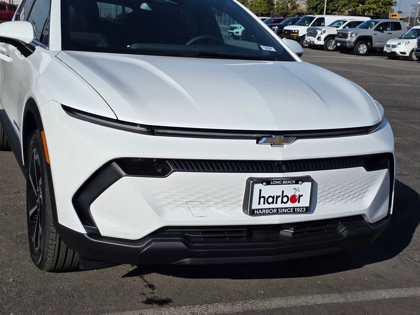 New 2026 Chevrolet Equinox EV LT image 9