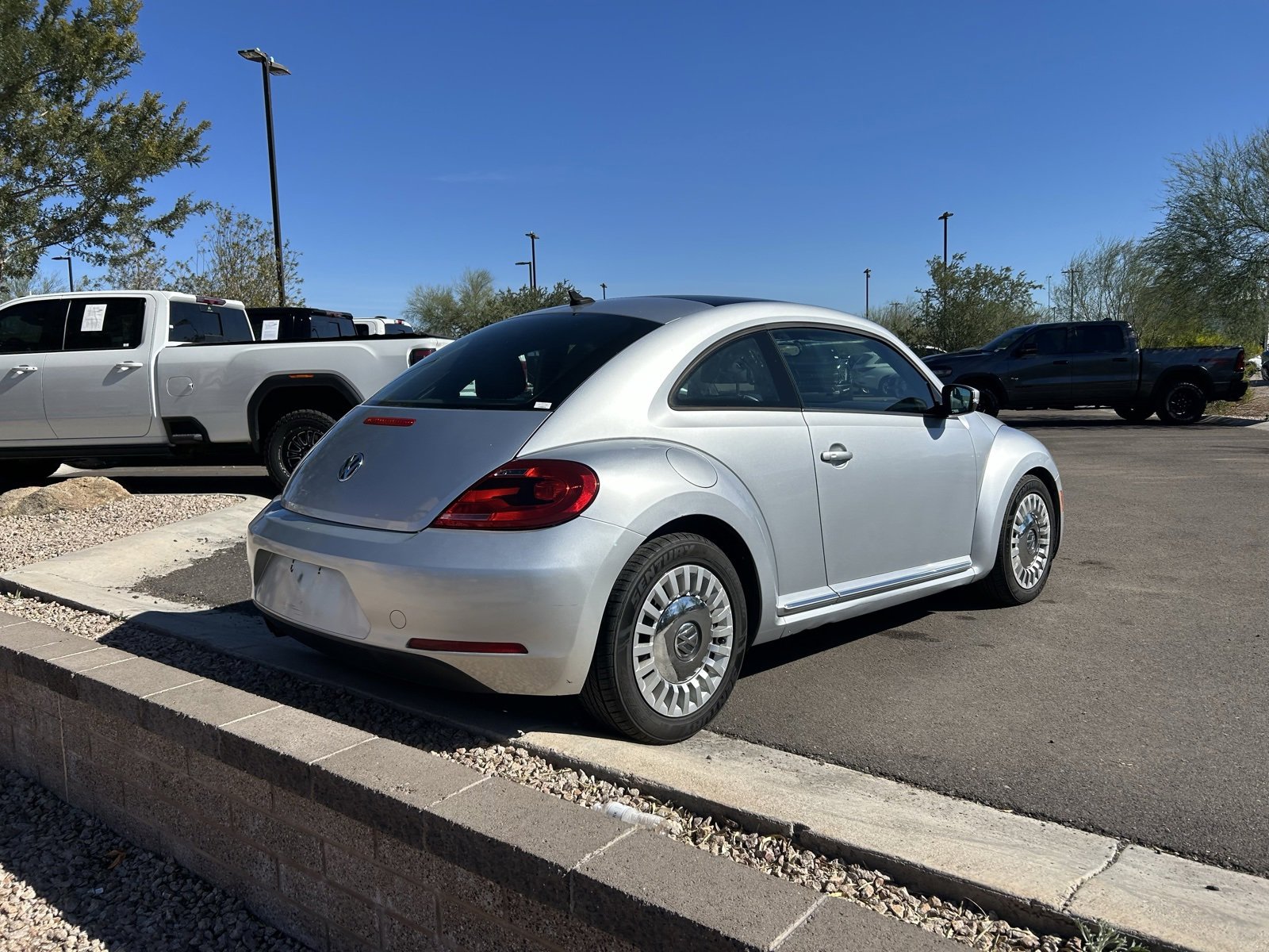 Used 2014 Volkswagen Beetle 1.8T image 3