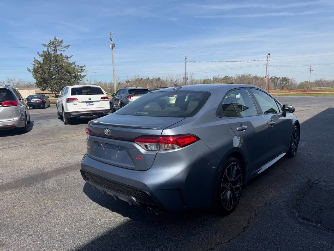 Used 2020 Toyota Corolla SE w/ SE Premium Package image 6