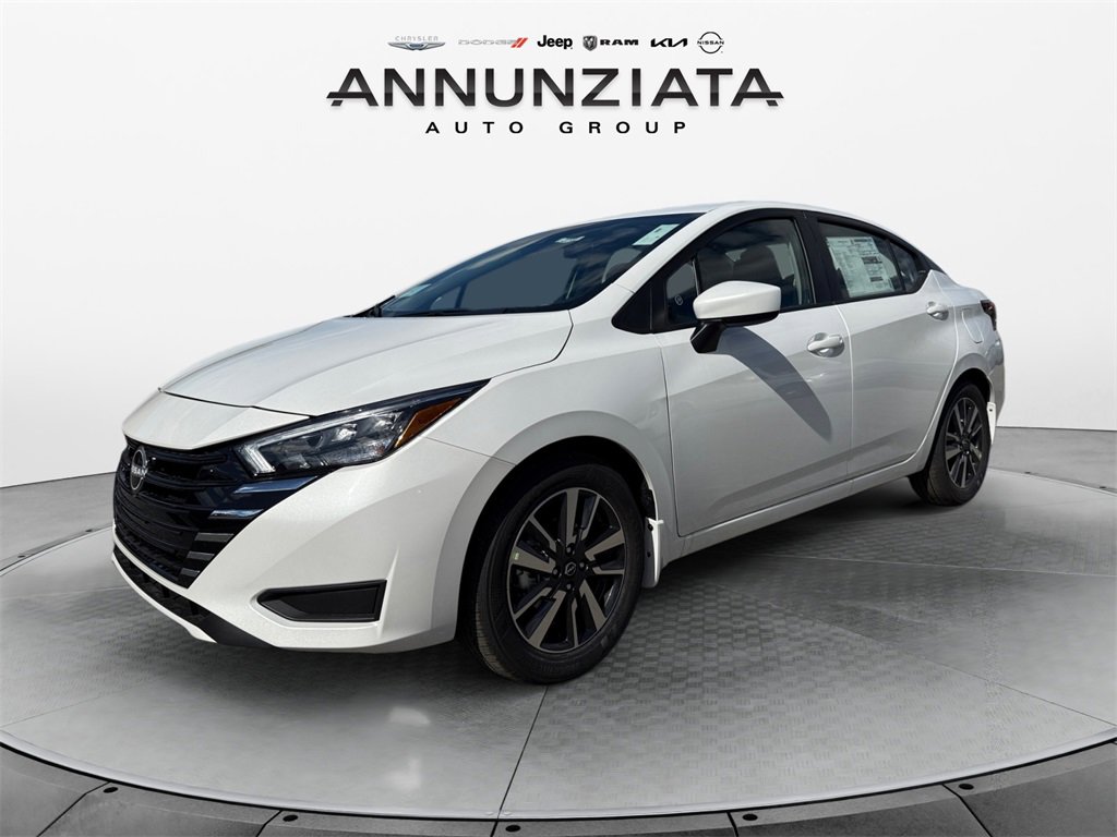 New 2025 Nissan Versa SV w/ Trunk Package