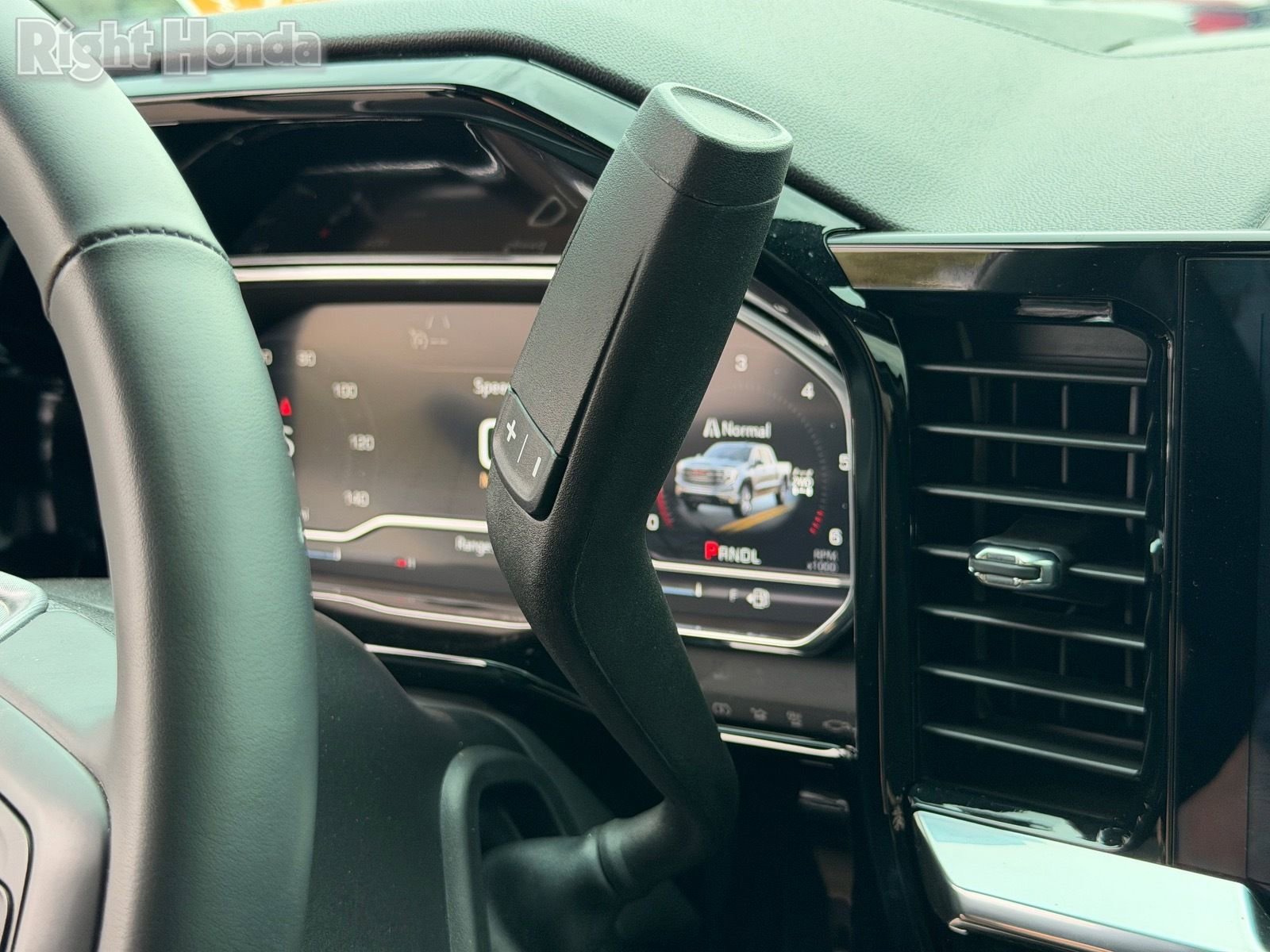 Used 2025 GMC Sierra 1500 Elevation image 28