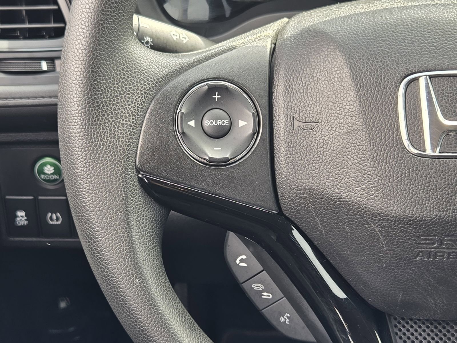 Used 2018 Honda HR-V LX image 26