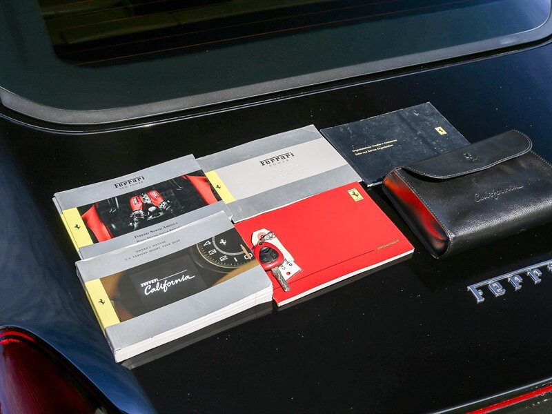 Used 2010 Ferrari California RWD image 44
